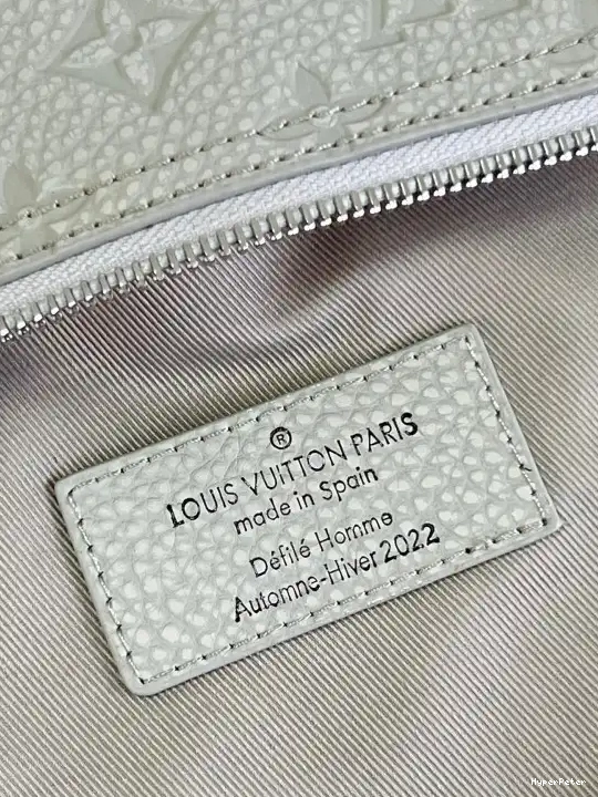 PM VUITTON HOBO CRUISER LOUIS 0518